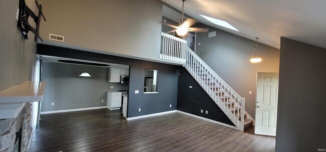 Building Photo - 10117 Oak Trail Rd