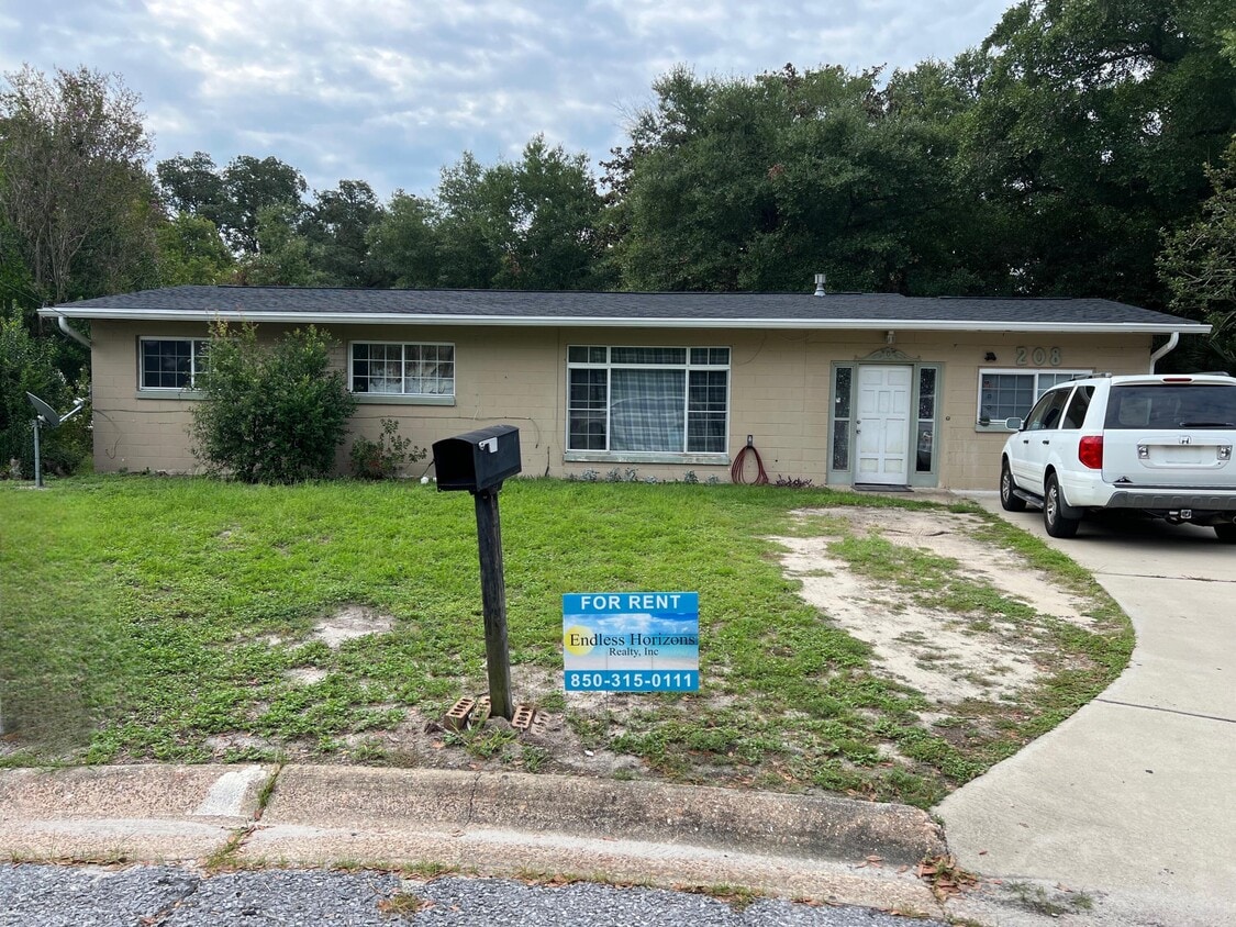 208 Rose Marie Ln SW, Fort Walton Beach, FL 32548 House Rental in