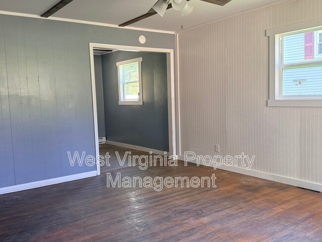 Building Photo - 110 Peck Ct