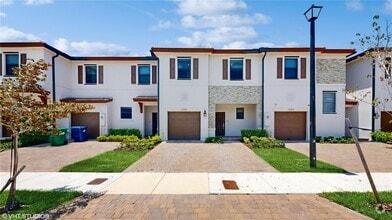 Building Photo - 10004 SW 231st Ln
