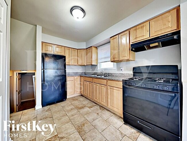 Building Photo - 14725 Memorial Dr