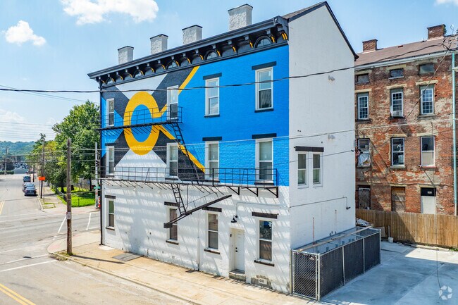 Fotografía del edificio - 2900 Colerain Ave