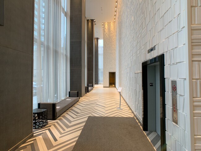 Building Photo - 65 St Mary St
