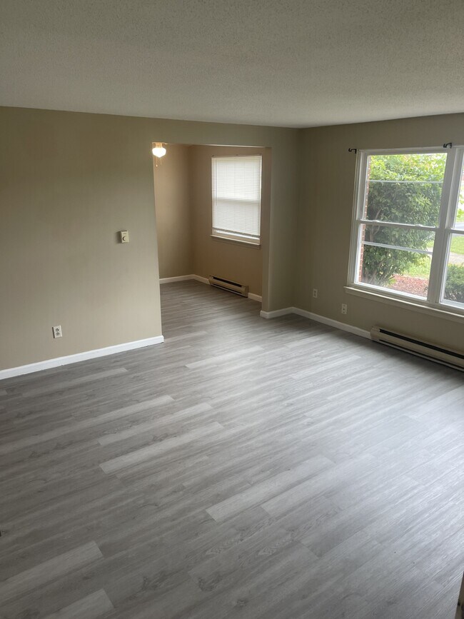 Foto del edificio - 2716 Alder Creek Dr S