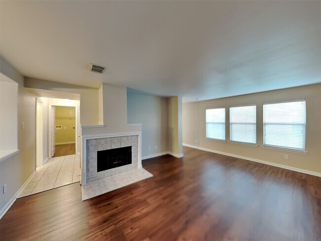 Foto del edificio - 18302 Fair Grange Ln