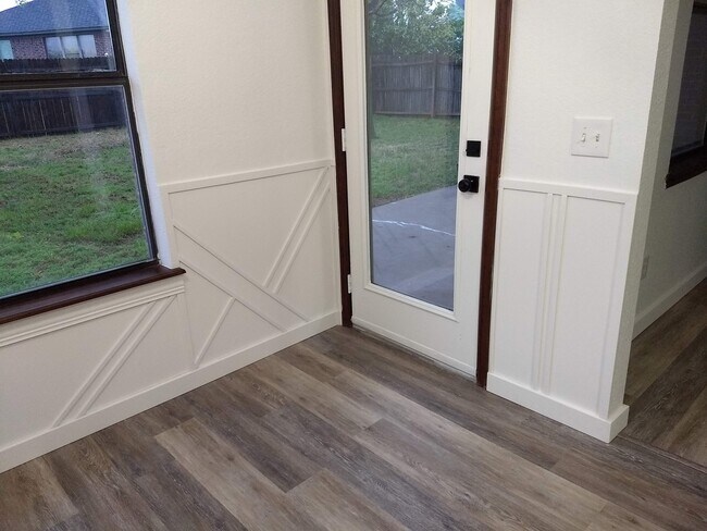 Foto del edificio - 16229 Seminole Dr.