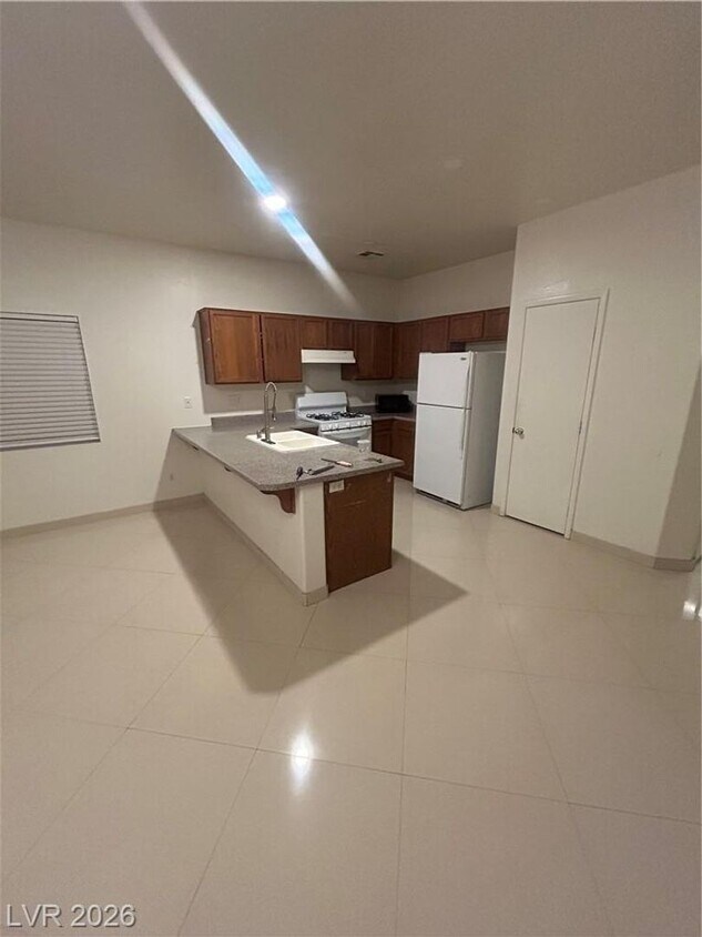 Foto del edificio - 8853 Sacred Falls Ave