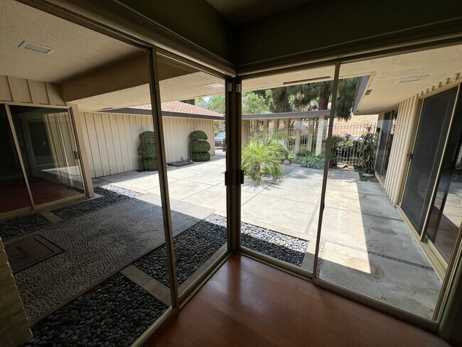 Foto del edificio - Coming Soon: Spacious 3-Bedroom Home with Stunning City Views in Loma Linda!