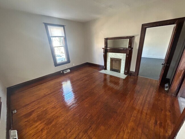 Foto del edificio - 636 Forest Rose Ave.