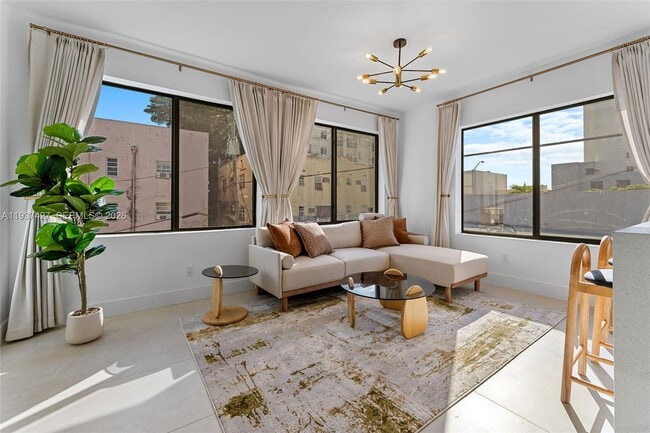 Building Photo - 1144 SW 4th St