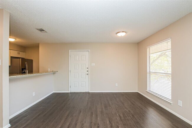 Foto del edificio - 5201 Evans Ave