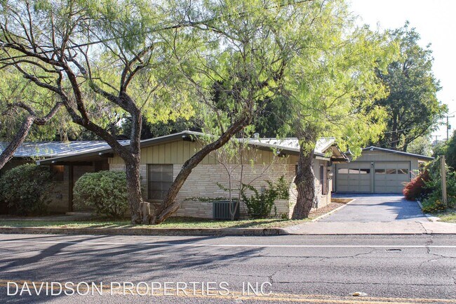 Building Photo - 2 br, 2 bath House - 102 El Rancho Way