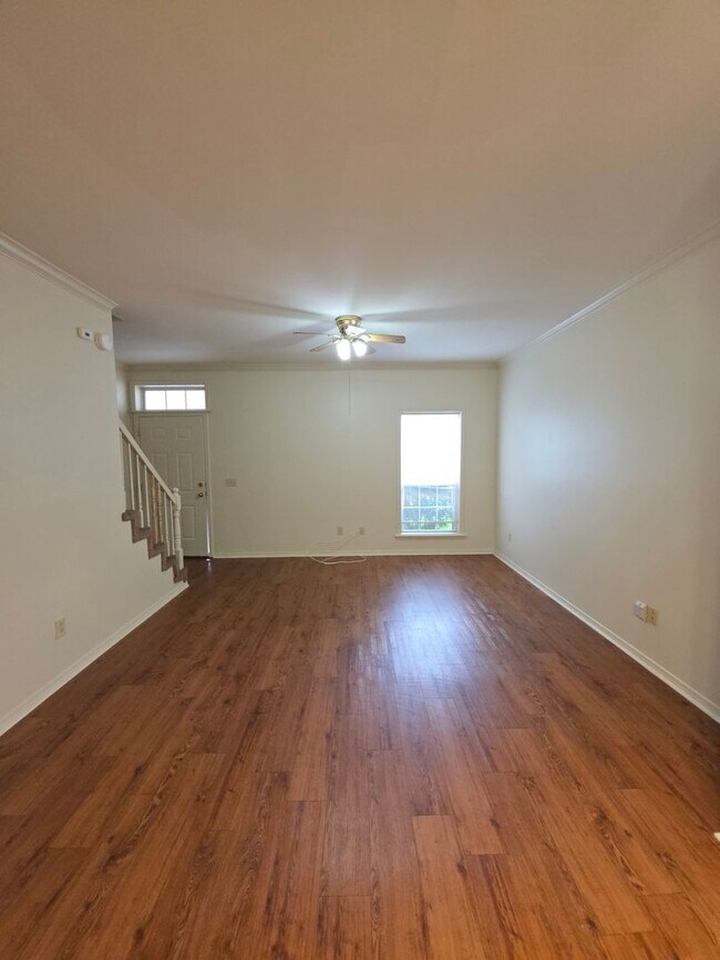 Foto del edificio - 2635-2635 W C St