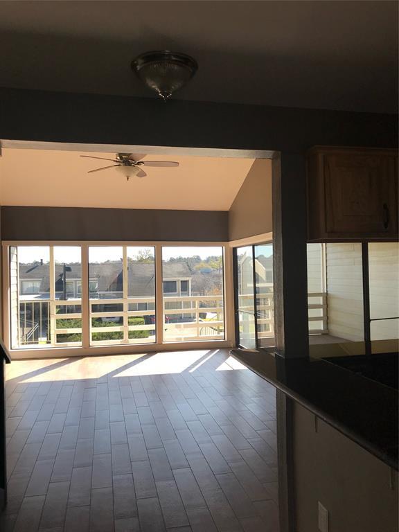 38 April Point Dr S, Montgomery, TX 77356 Condo for Rent in