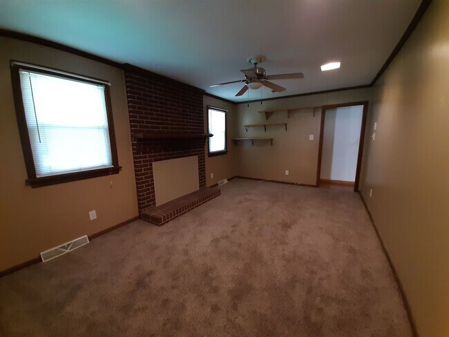 Foto del edificio - 3 bedroom 2 bath ranch style home
