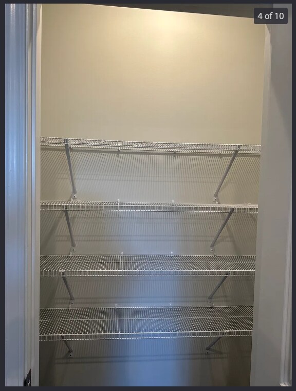 Foto del edificio - 874 McKenzie Pk Ter