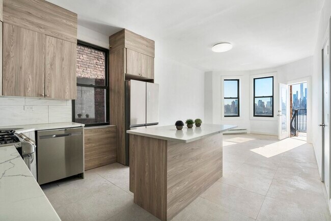 Foto del edificio - 5215 Boulevard E