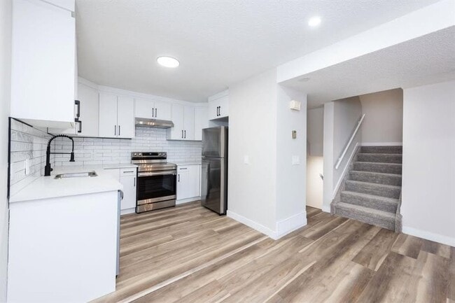 Photo du bâtiment - 3800 Fonda Way SE