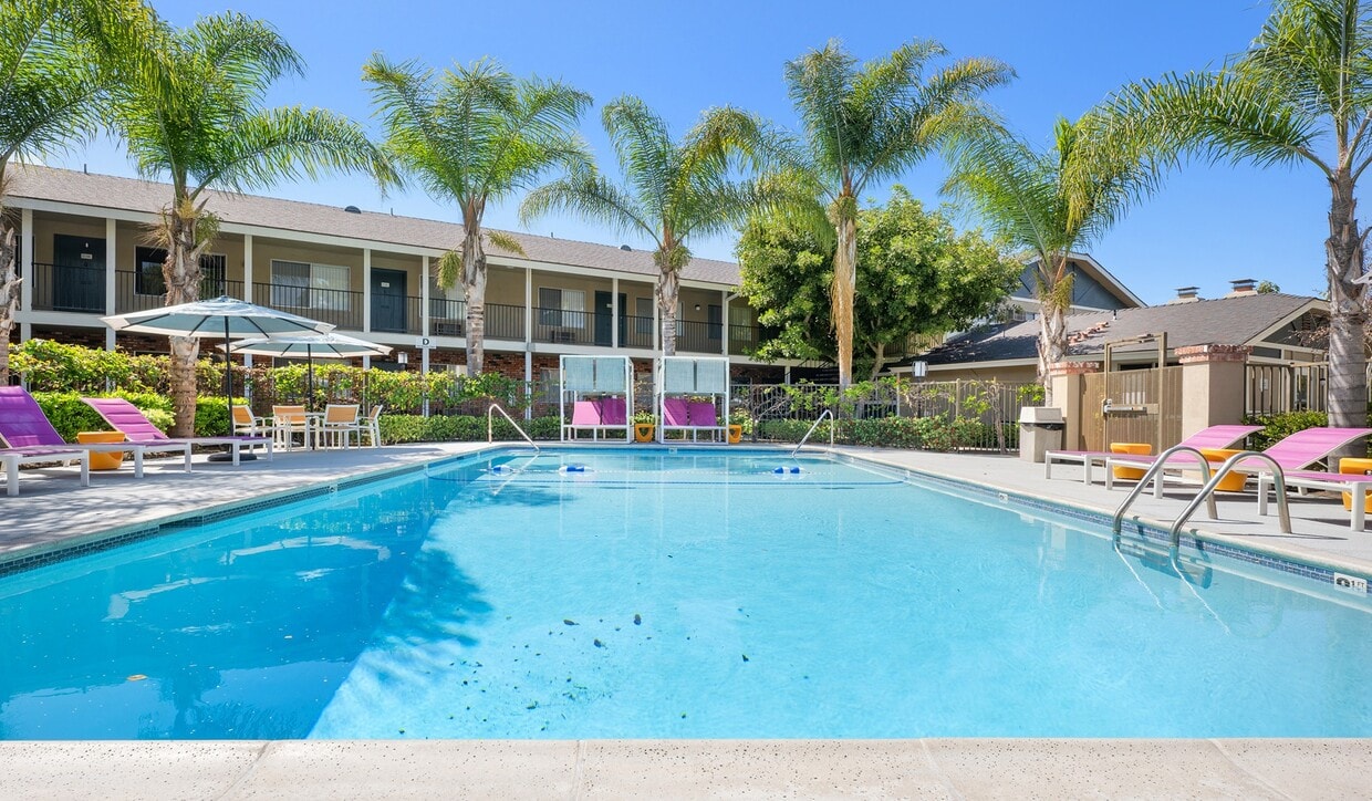 Relax and splash at our sparkling salt-water pool - Point Bonita