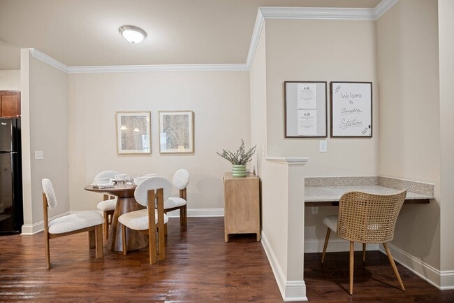 Building Photo - Amelia Station