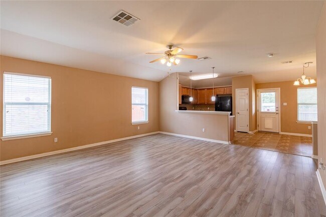 Building Photo - 2100 Cambria Dr