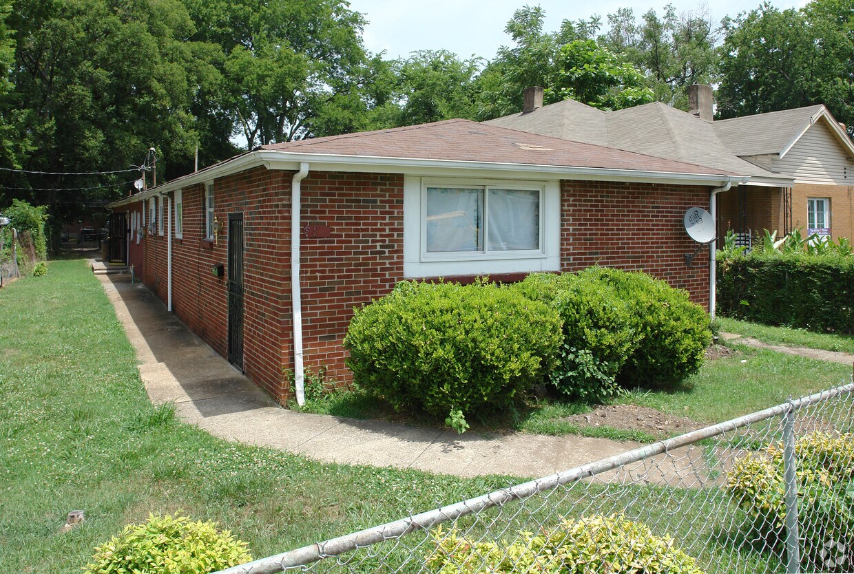 Primary Photo - 86 Fain St