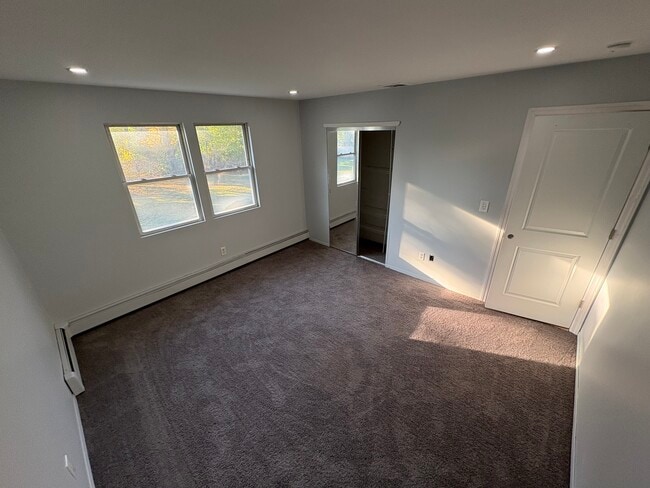 Foto del edificio - 50 Eisenhower Ave