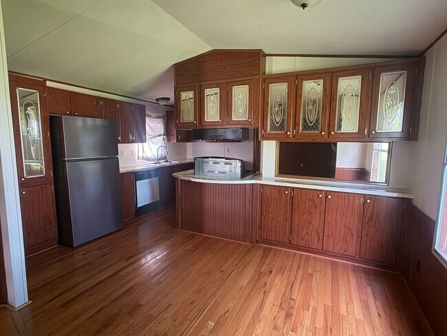 Building Photo - FOR RENT IN BREAUX BRIDGE!