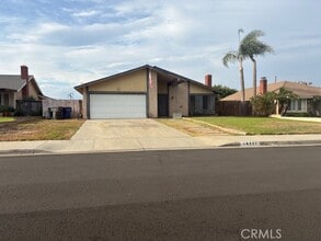 Building Photo - 10067 Julian Dr