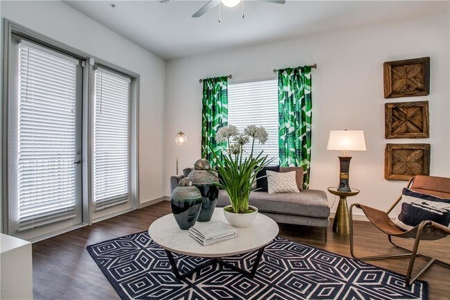 Foto del edificio - 4217 N Garland Ave
