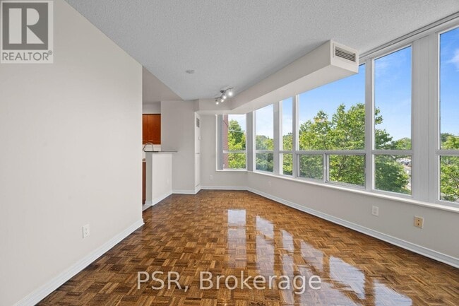 Building Photo - 515 Rosewell Ave