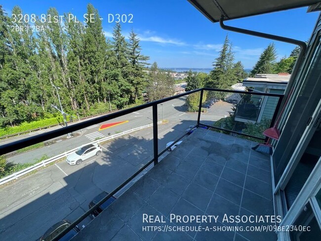 Building Photo - 2 Bedroom Condo in Mercer Island