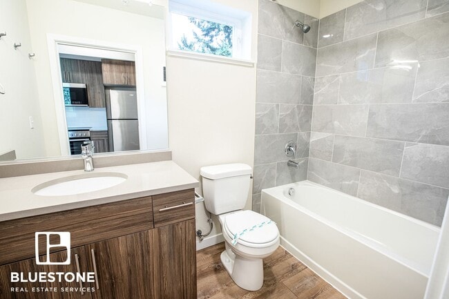 Interior Photo - The Woods on Marquam Hill