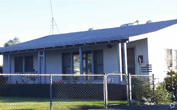 Foto principal - 8973 Juniper Ave