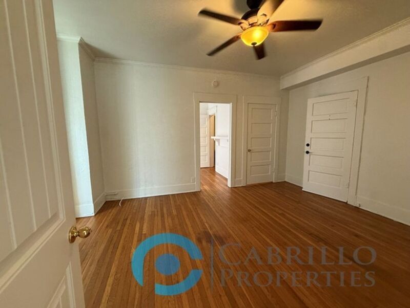 Foto principal - 2241 4th Avenue