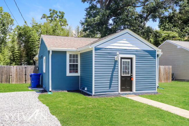 Building Photo - Adorable 3BR Home Available Now!