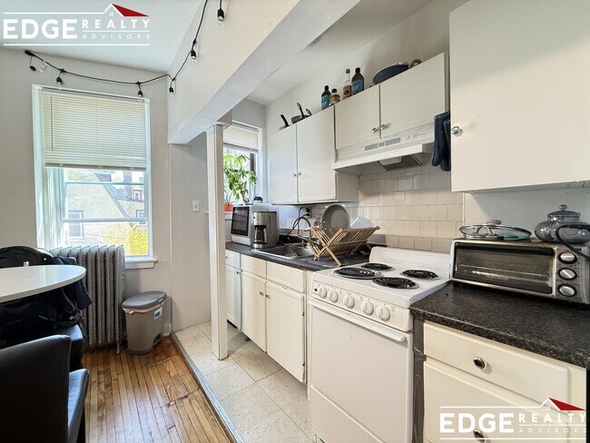 Foto del edificio - 160 Strathmore Rd