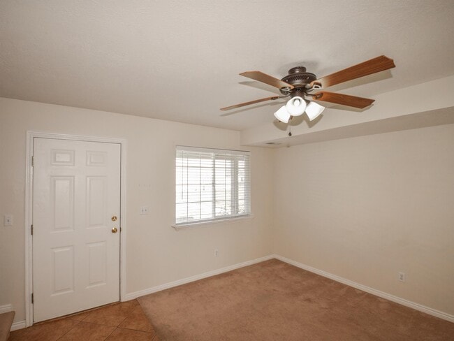 Building Photo - 262 W 1395 S