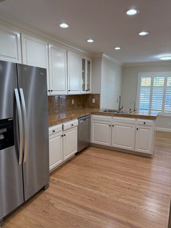 Building Photo - STUNNING 3 BEDROOM, 2 BATH IN ALMADEN WITH...