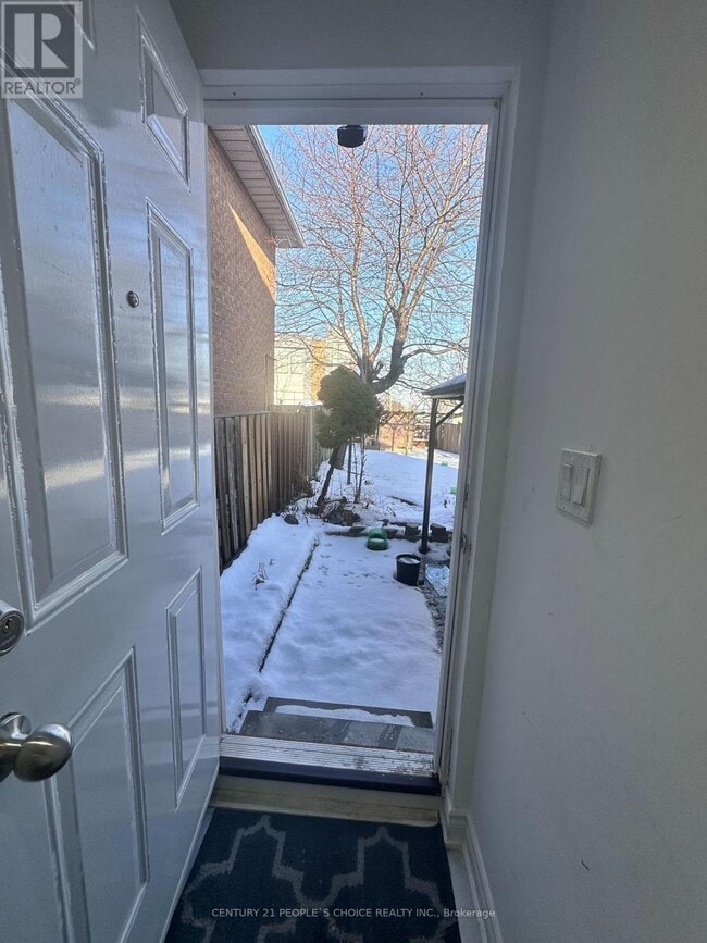 Building Photo - 32 Panda Ln