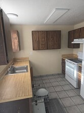 Building Photo - 190 S E Utah Ave