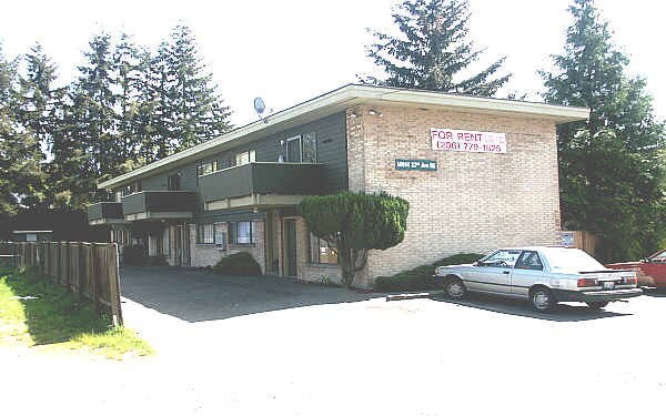 Building Photo - 14014 32nd Ave NE