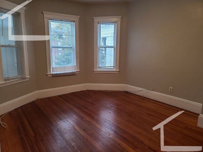 Building Photo - 4 bed 1 bath in Brighton....
