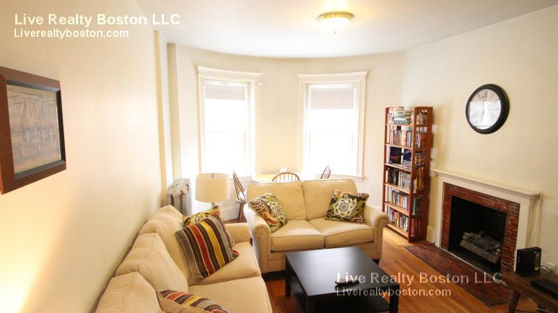 Primary Photo - 1700 Beacon St