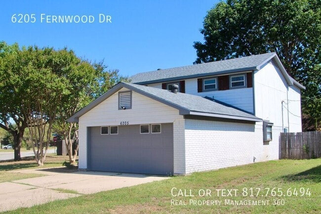 Building Photo - 6205 Fernwood Dr