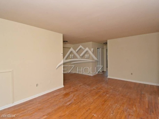 Building Photo - 2 br, 1 bath Apartment - 4911 Frederick Ave,F