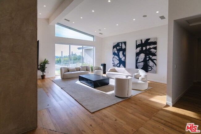Foto del edificio - 3423 Scadlock Ln