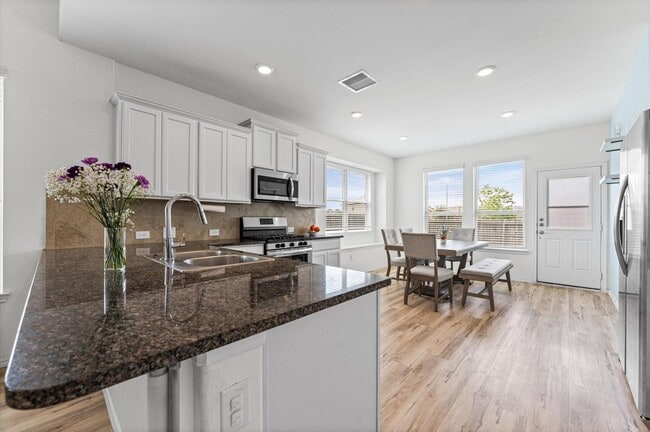 Building Photo - 26003 Amber Pearl Dr