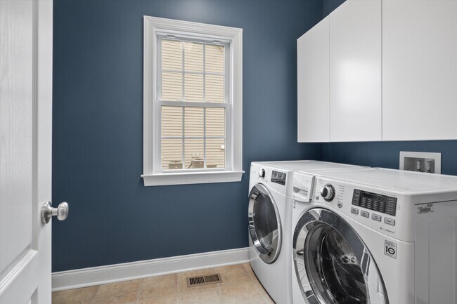 Foto del edificio - 15224 Grigsby Pl