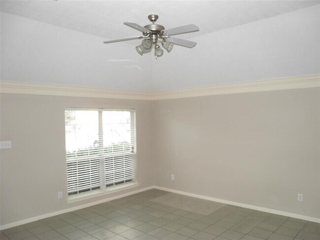 Foto del edificio - 12827 Mills Breeze Dr